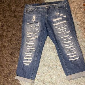 NWT TORRID DISTRESSED BOYFRIEND JEANS,
